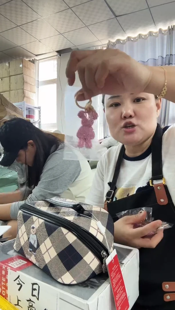 牦牛剖层皮革琪老板女包6号店超好看发图片款