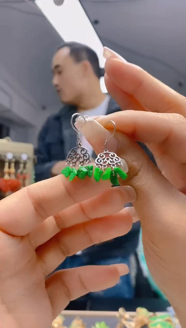 【闪购商品】翡翠耳饰银S925镶嵌375翡翠耳钩