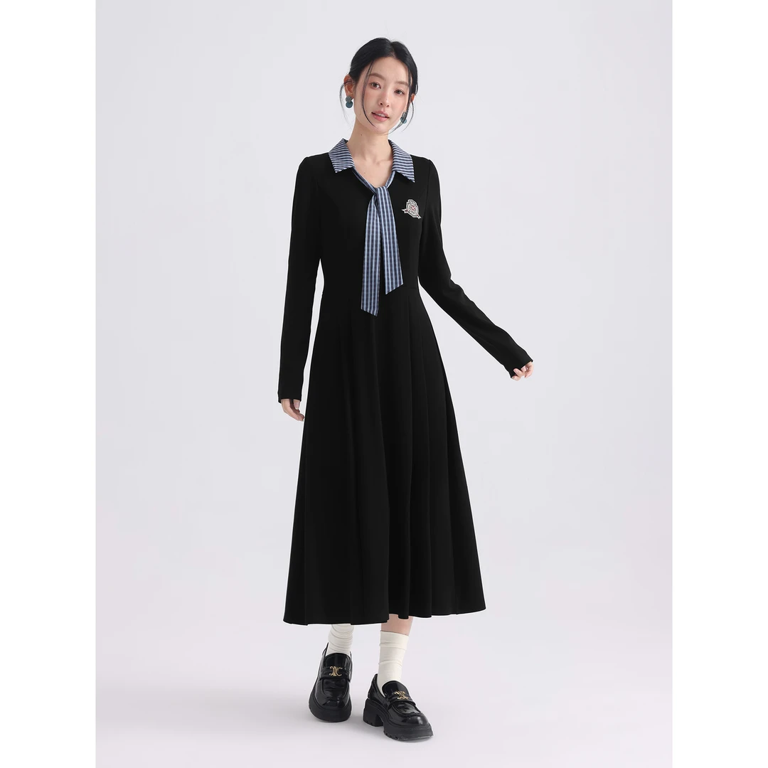 爱蔷薇大码蝴蝶结2025新款连衣裙收腰a字春季女装黑色长裙GT75831