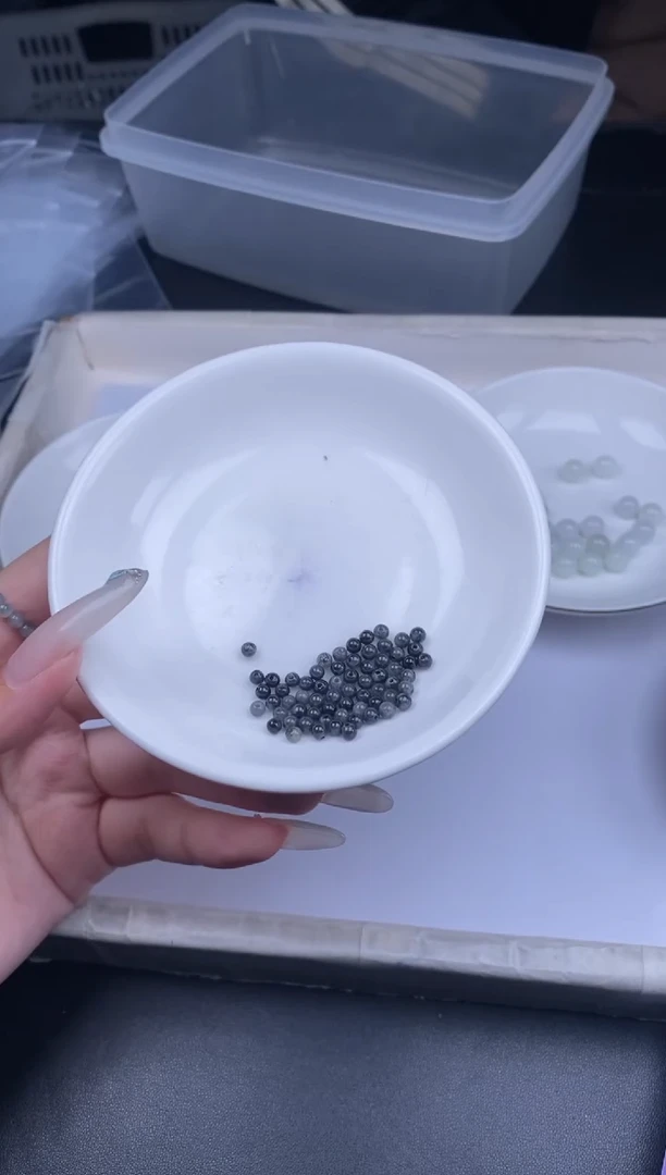 颈饰未镶嵌翡翠散珠批发多样性发货