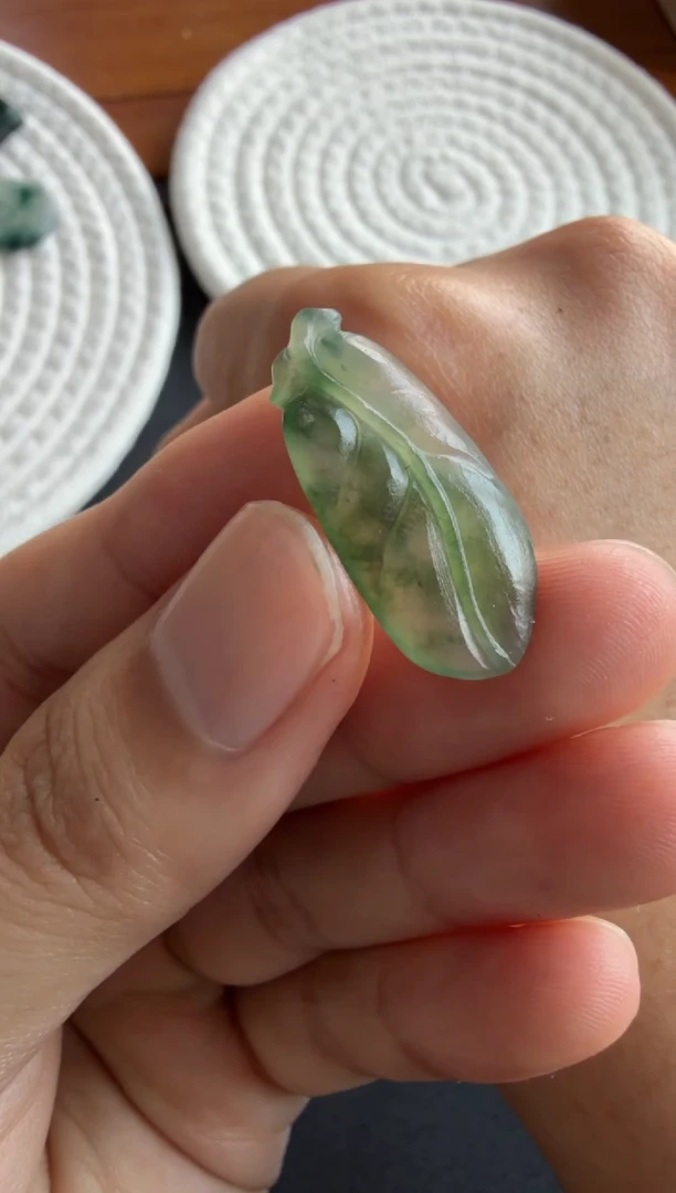 未镶嵌定制翡翠叶子