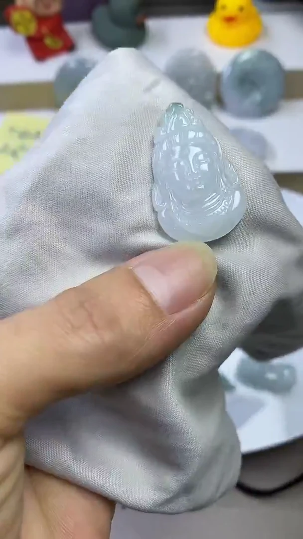 颈饰未镶嵌翡翠思*4天然缅甸翡翠A货分两单
