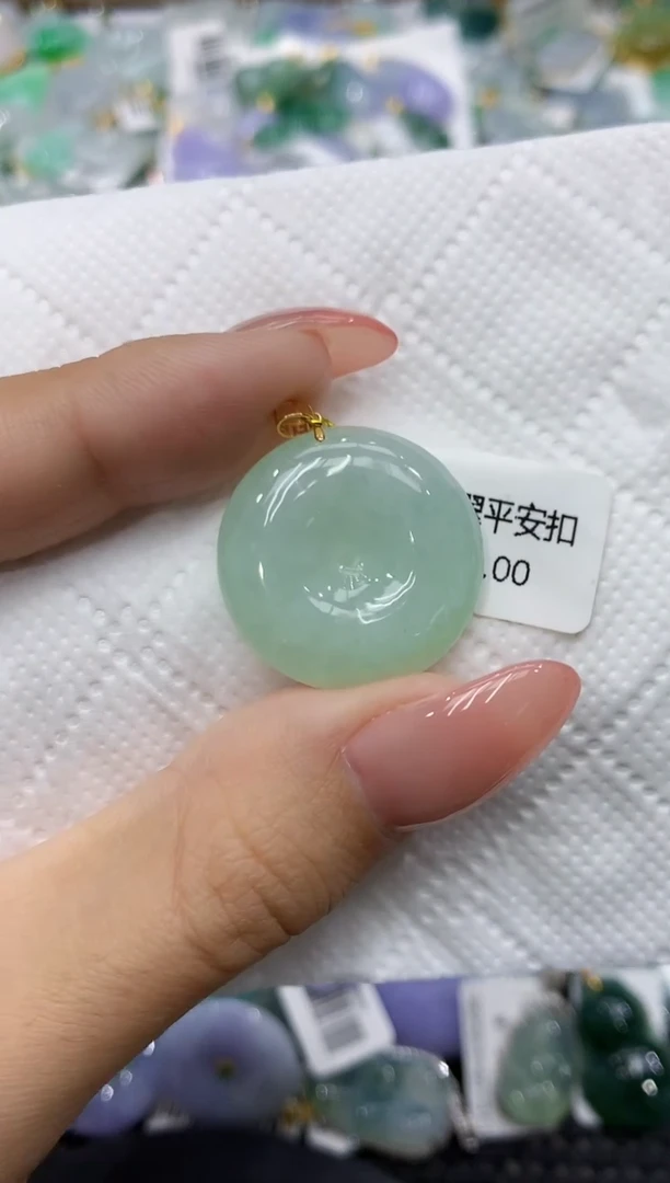 颈饰18K金镶嵌翡翠111111111111