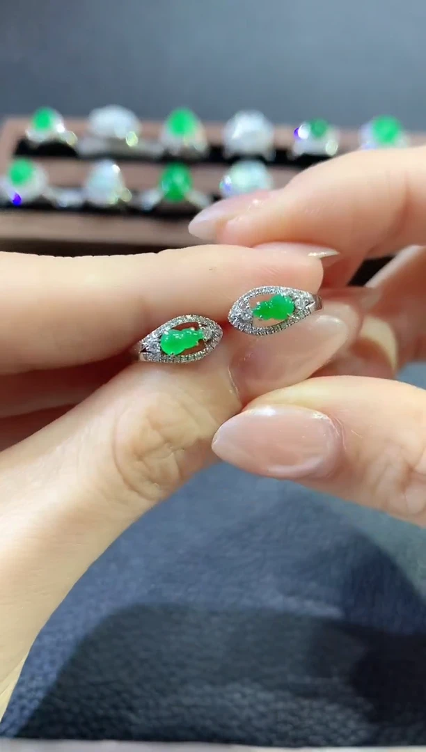 18K金镶嵌翡翠耳饰A25 多样性发货一件