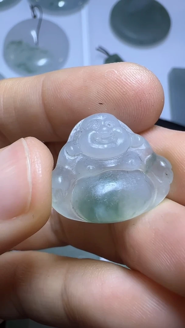 未镶嵌定制翡翠佛公