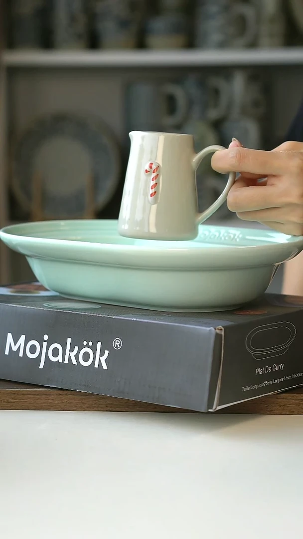出法国Mojakok薄荷绿椭圆盘25cm+棒棒糖奶壶120ml@4-2@