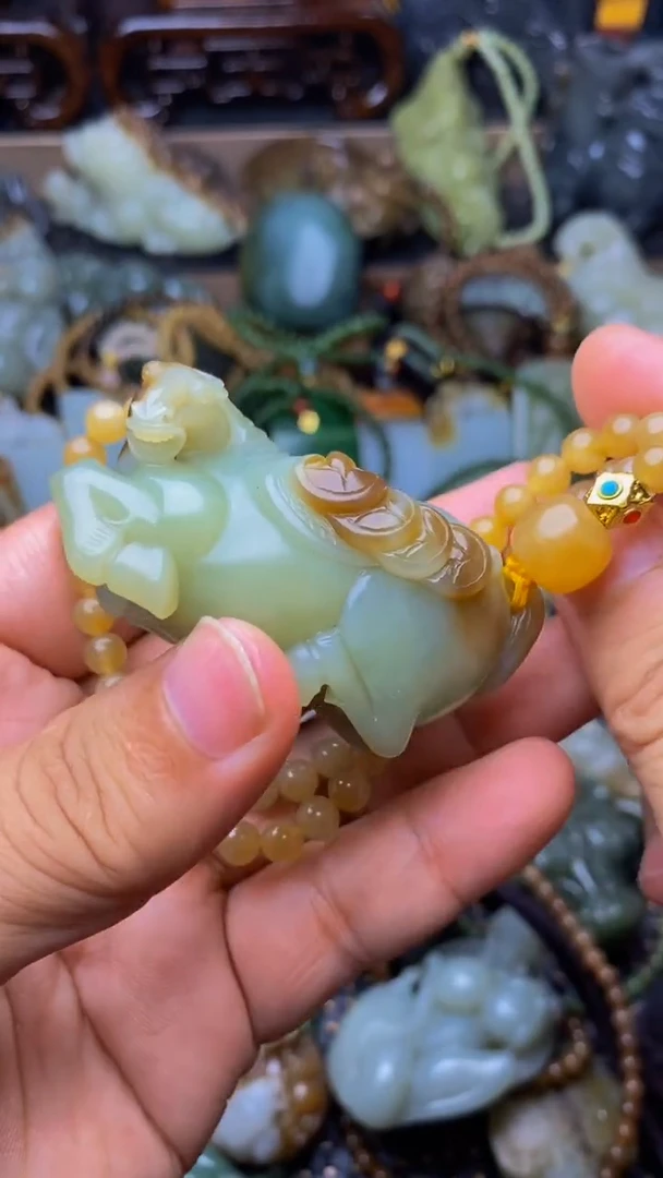 未镶嵌和田玉把件1