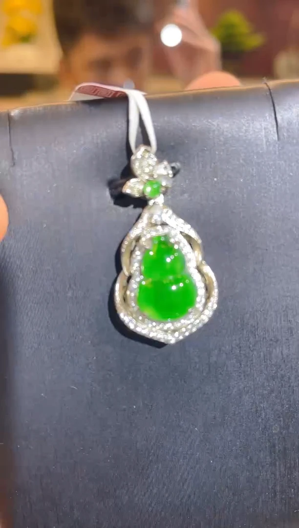 翡翠未镶嵌颈饰天然A货翡翠A3