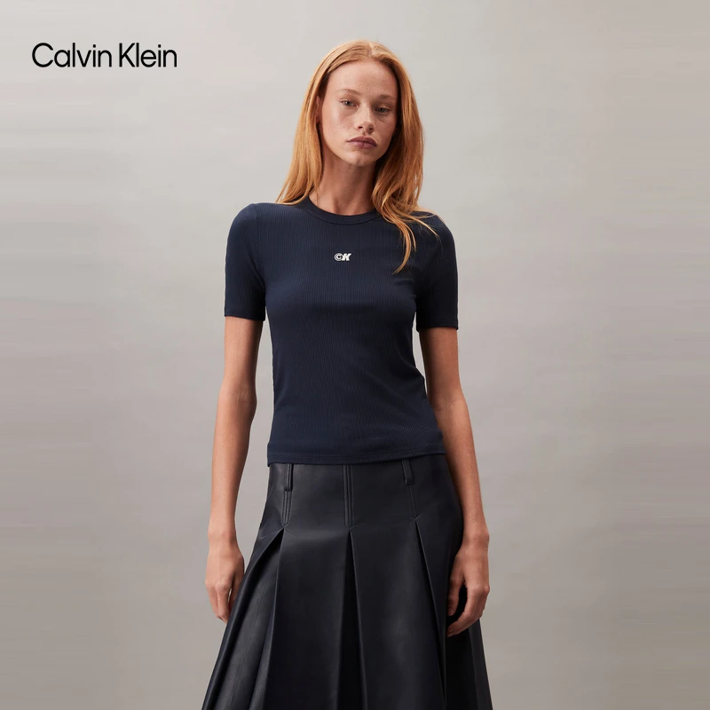 CK Jeans25早秋新款女士莫代尔罗纹弹力修身刺绣短袖T恤