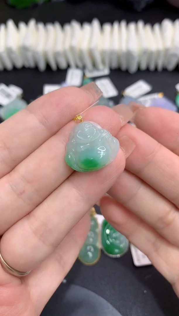 吊坠(不含链)18K金镶嵌翡翠1111111111