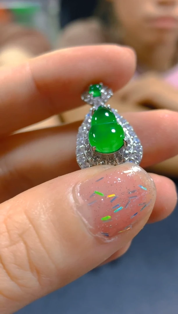 翡翠未镶嵌吊坠(赠链)0583001517多样性发一