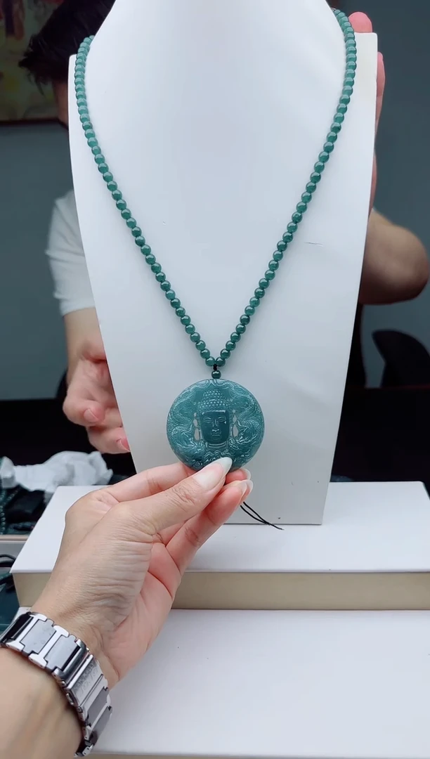 颈饰未镶嵌翡翠多样性发其一