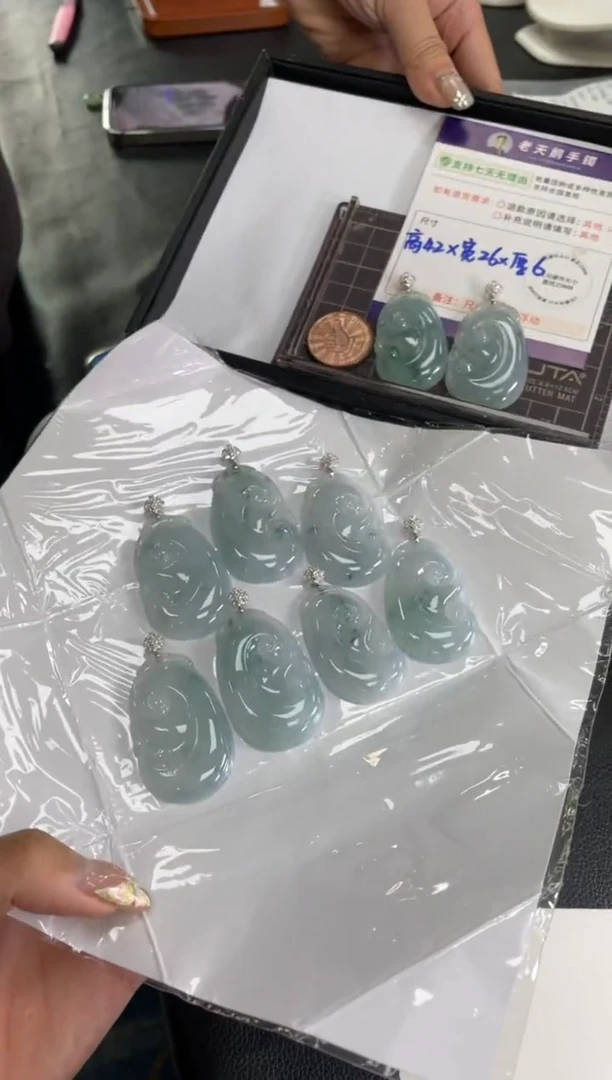 翡翠挂件18K金镶嵌如意FL14配绳/多样性发其一ZBCP