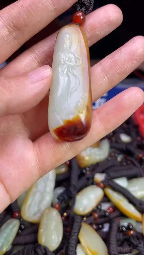 未镶嵌和田玉挂件1