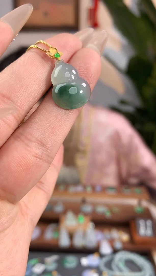 【闪购商品】翡翠吊坠(不含链)18K金镶嵌葫芦