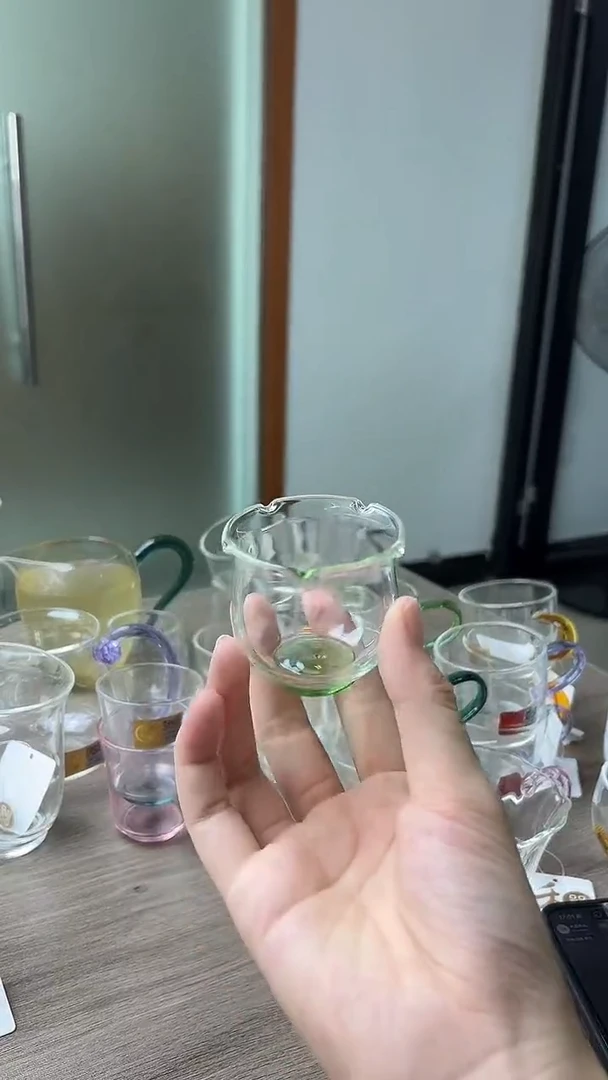 花蕊杯湖绿色，，，，，，