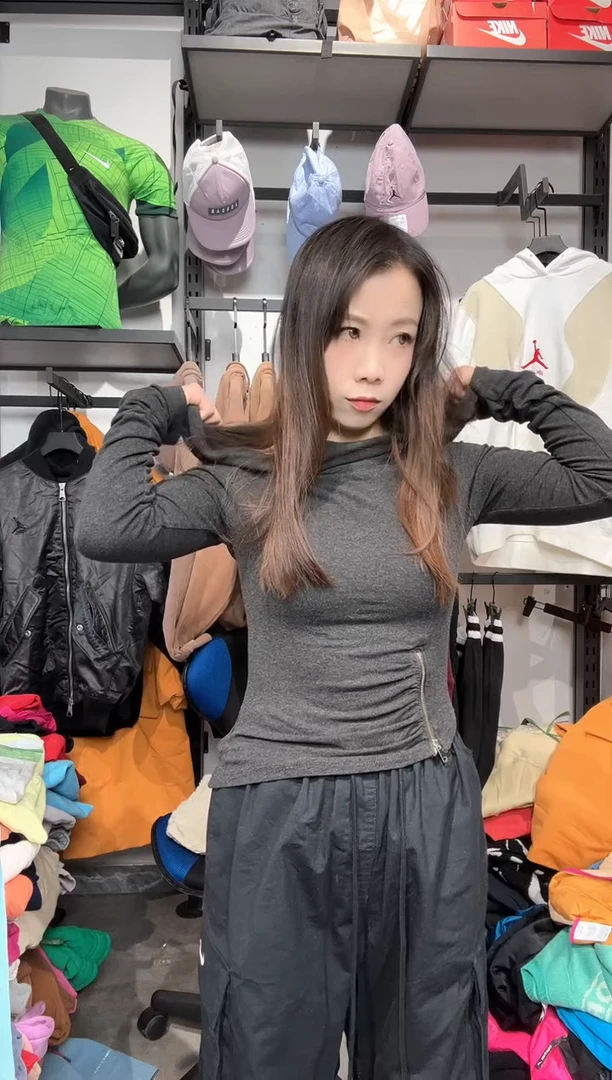 1504编码 瑕疵款直播间过款为准 尺码 ML  身高175
