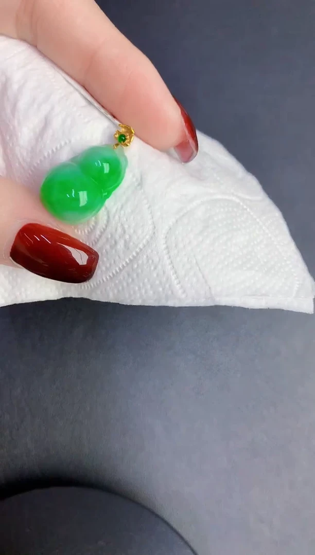 颈饰18K金镶嵌翡翠缅甸天然翡翠a货