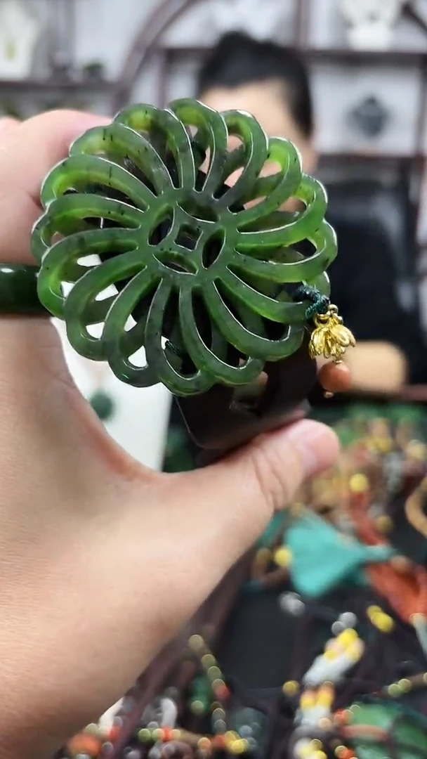 颈饰未镶嵌和田玉手牌