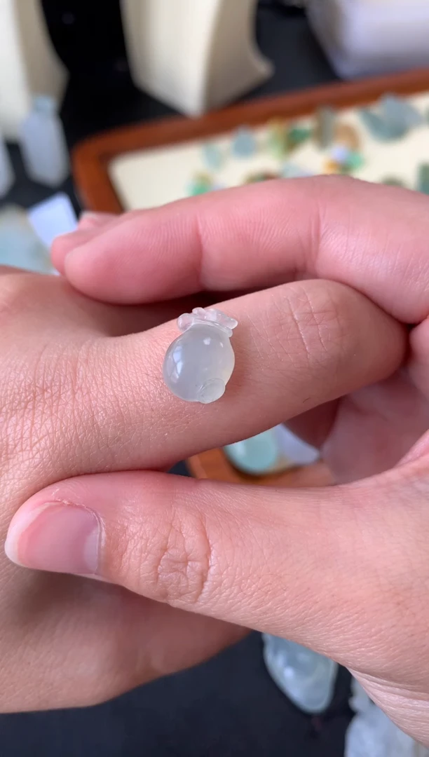 【闪购商品】定制翡翠未镶嵌翡翠