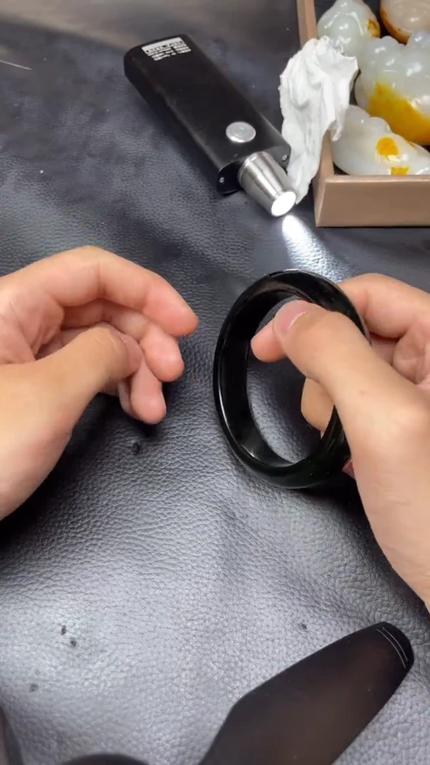 和田玉未镶嵌颈饰和田玉42