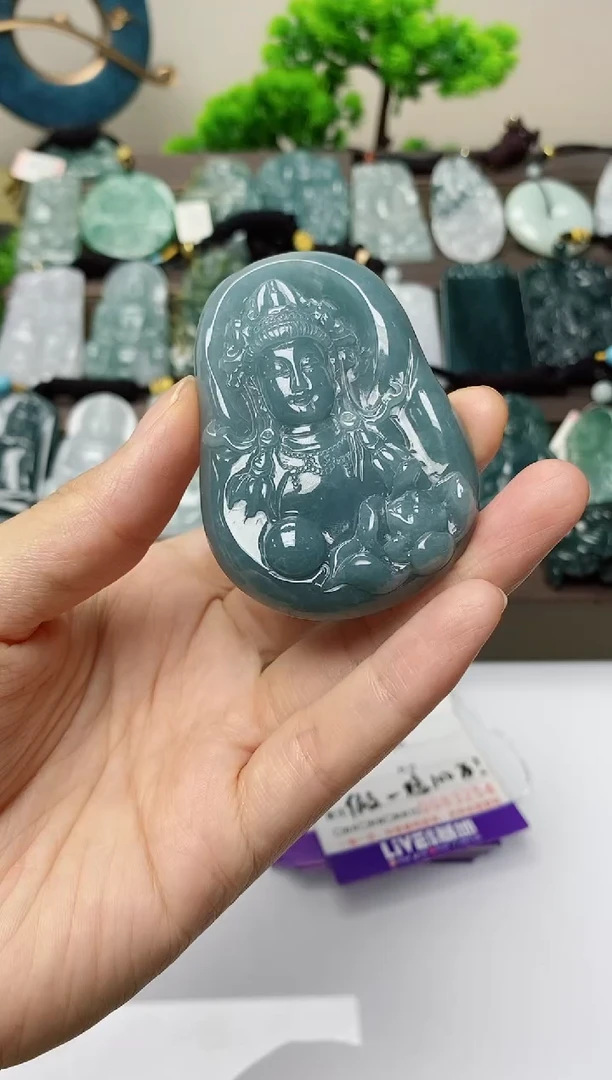 翡翠未镶嵌颈饰