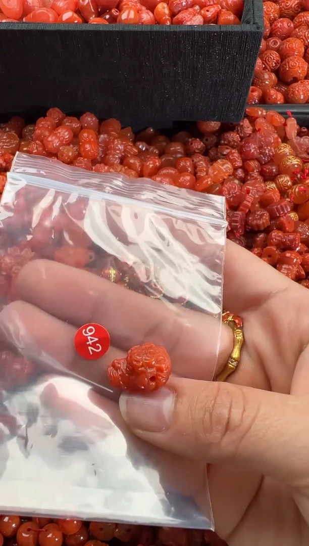 【闪购商品】南红玛瑙颈饰未镶嵌1