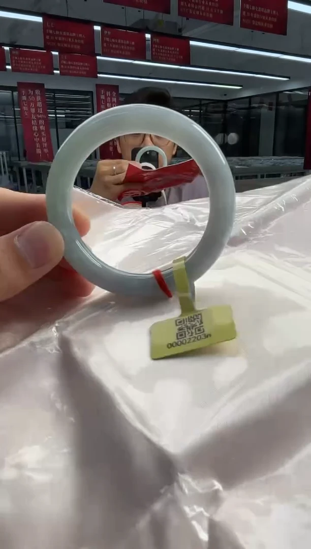 未镶嵌手镯（圆镯）翡翠翡翠手镯3