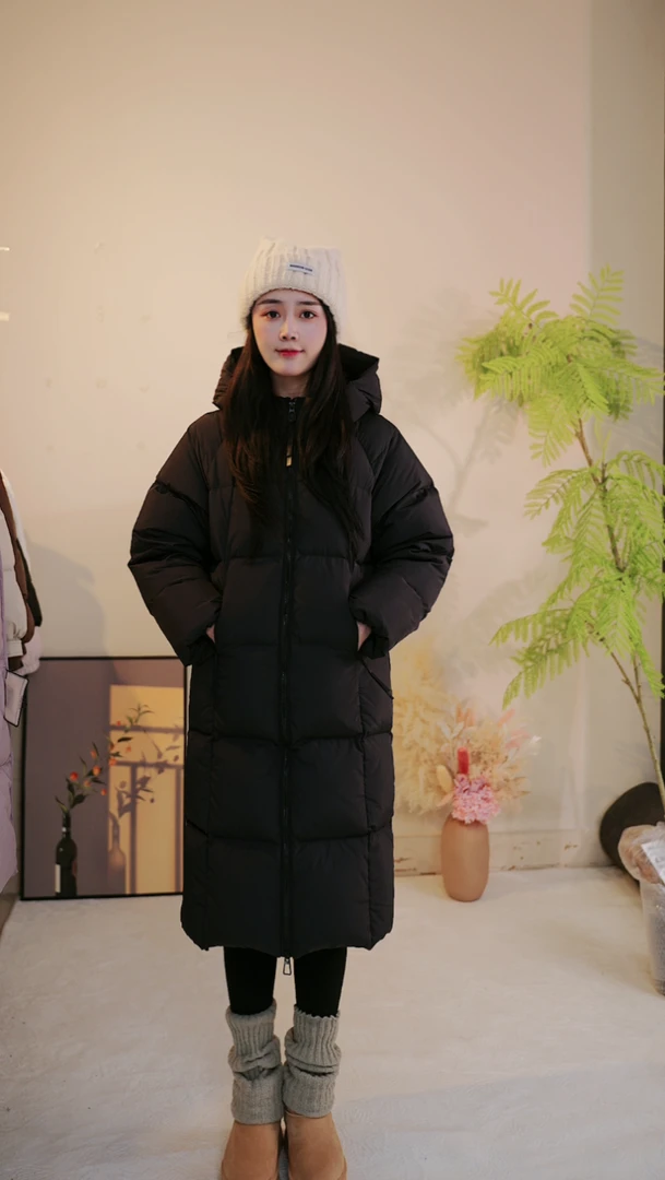 2025新款保暖羽绒服