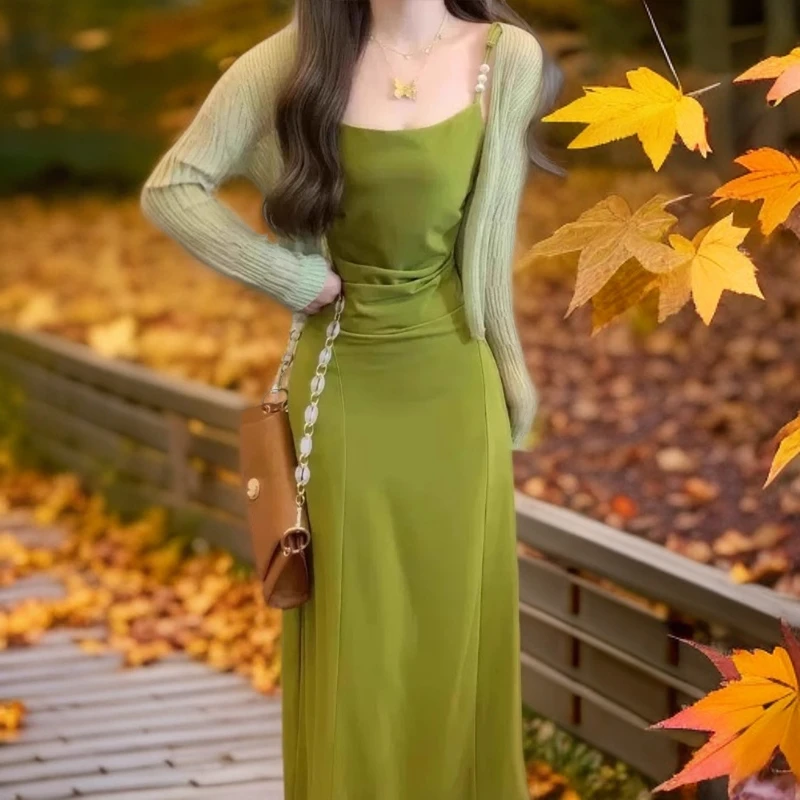 套装女2025新款法式多巴胺绝美复古绿色吊带连衣裙子外搭披肩开衫