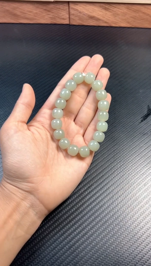 未镶嵌手串和田玉且末微色差近矿卡11*12