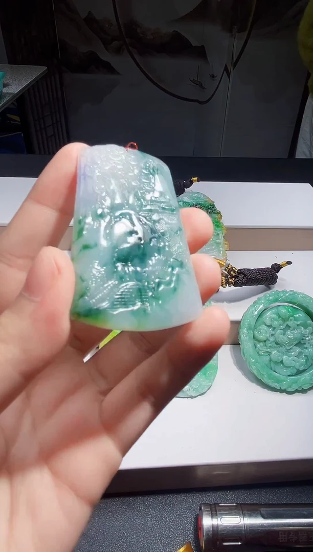 未镶嵌定制翡翠挂件