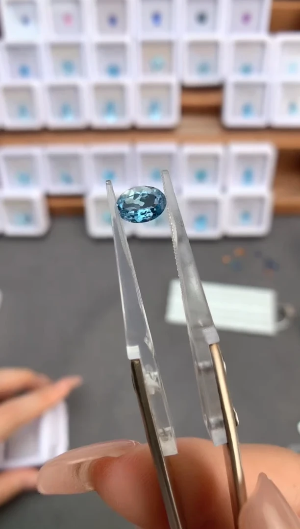 未镶嵌裸石定制海蓝宝石0.65ct 01008