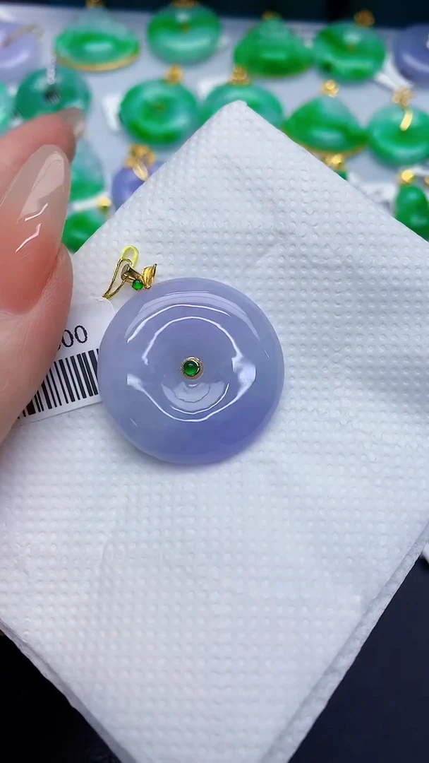 颈饰18K金镶嵌翡翠缅甸天然翡翠A货