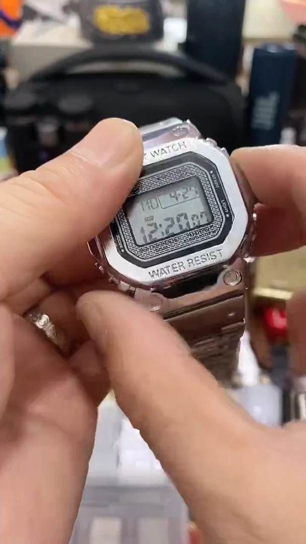 瓷片闪购商品 如图所示