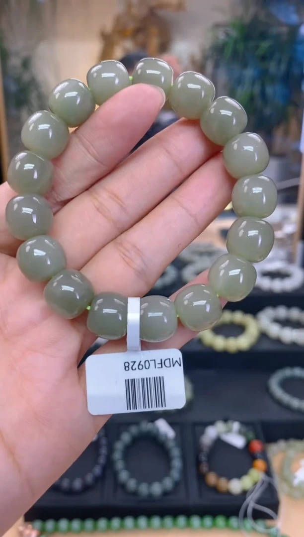 未镶嵌手串和田玉卡12