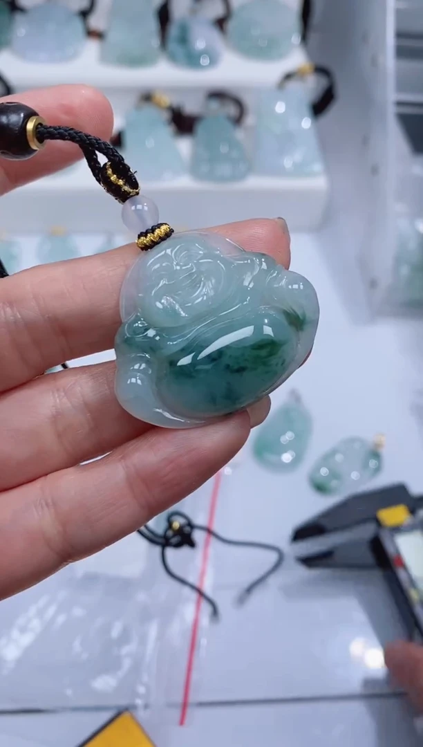 颈饰未镶嵌翡翠吊坠