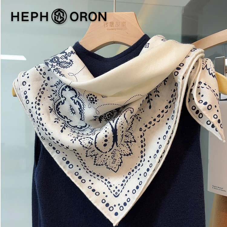 轻奢品牌奶白色系丝毛印花围巾女2025新款高级感时尚真丝羊毛方巾