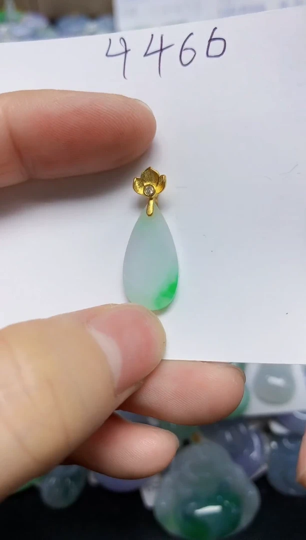 翡翠未镶嵌颈饰天然缅甸翡翠A货