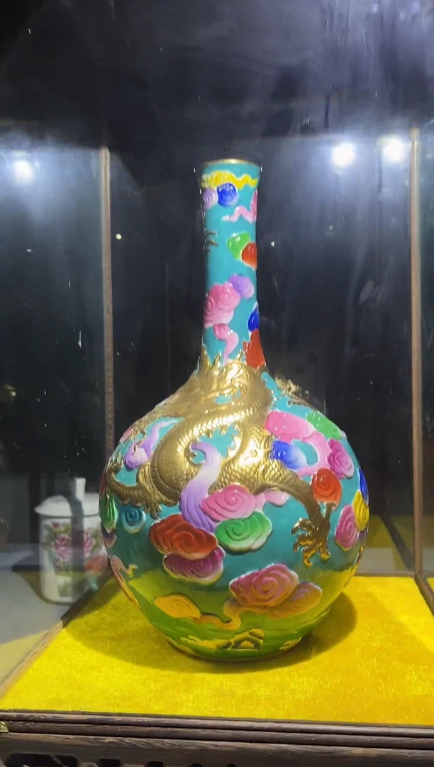 摆件B22-19 雕刻龙纹天球瓶