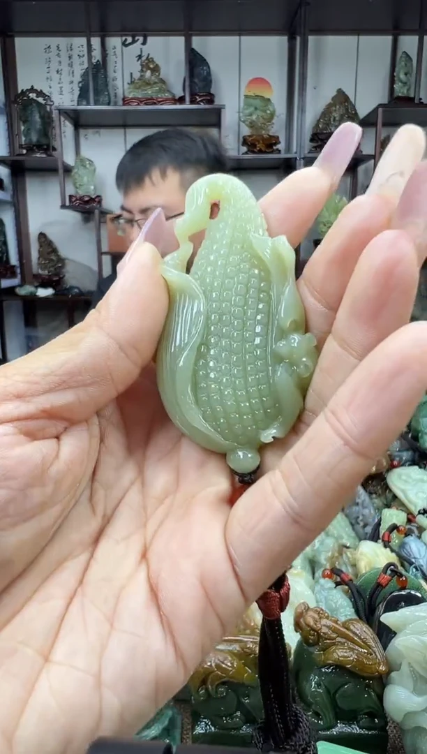 未镶嵌和田玉把件1