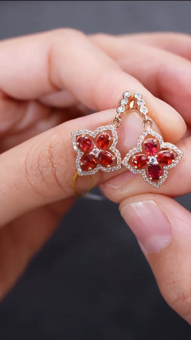 彩色蓝宝石耳饰银S925镶嵌耳饰