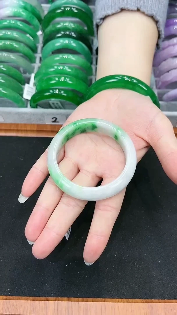 【闪购商品】砖雕s25独货手镯圈口54.4