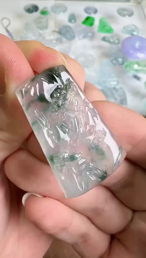 【闪购商品】翡翠吊坠(不含链)未镶嵌