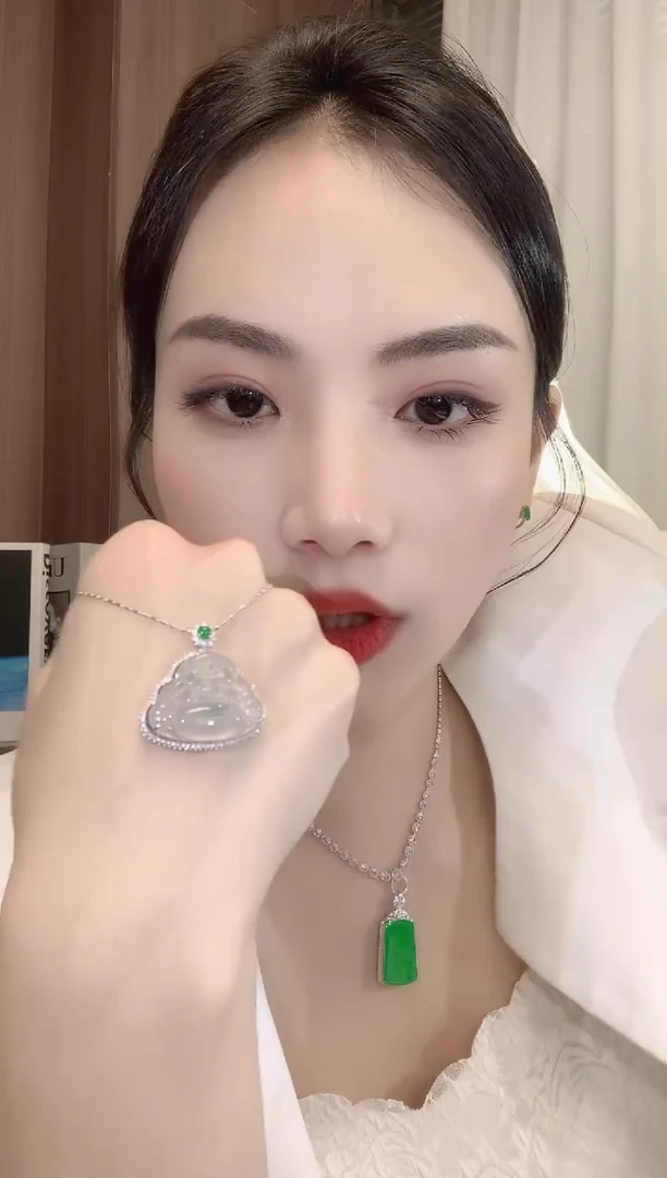 翡翠18K金镶嵌吊坠(不含链)A35