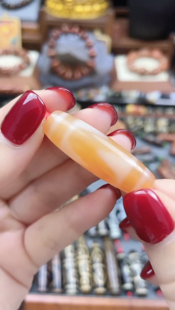 未镶嵌珠珠玛瑙/玉髓聚缘嫩色牙牙高品