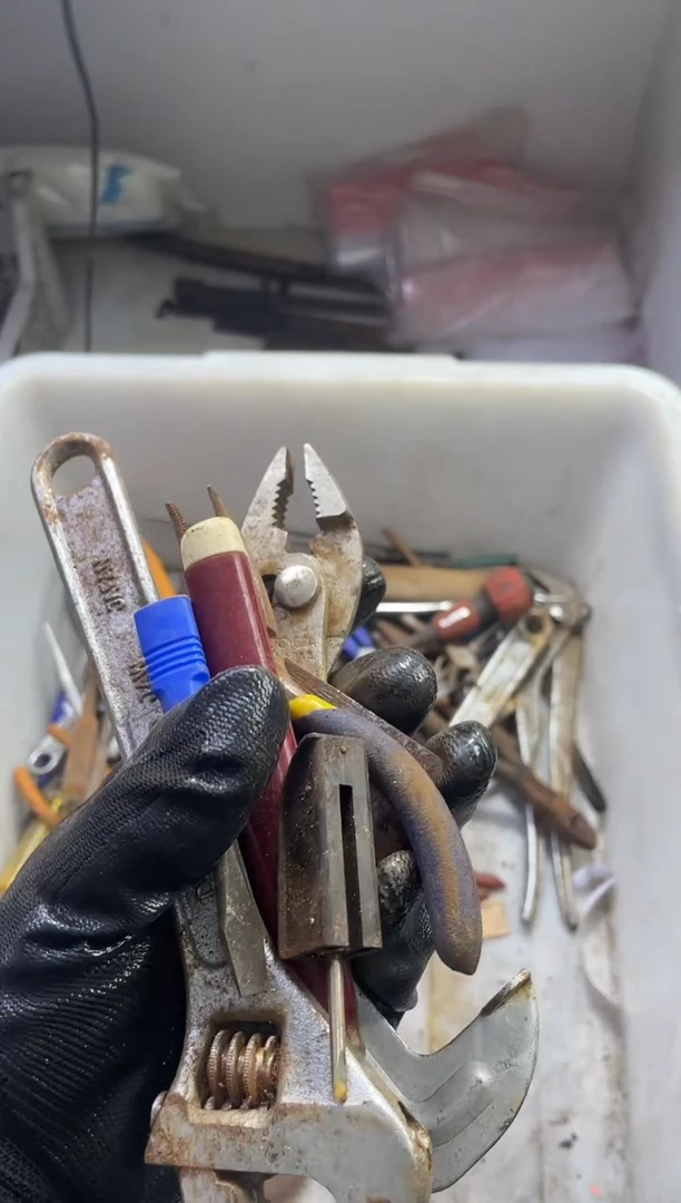 镁秦**人阿古百货商行闪购