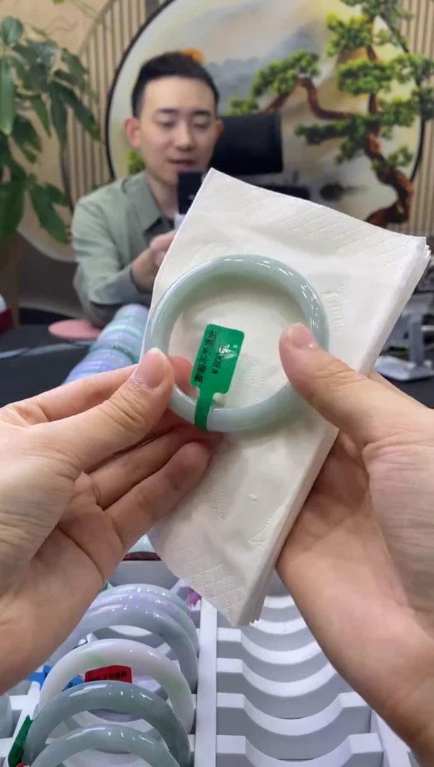 未镶嵌手镯翡翠7133