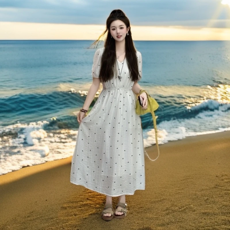 宿慕SUMU夏季V领系带法式收腰爱心连衣裙2025新款气质后妈裙8600N