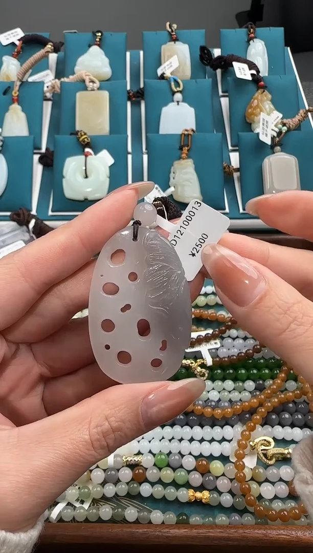 颈饰未镶嵌和田玉ZD